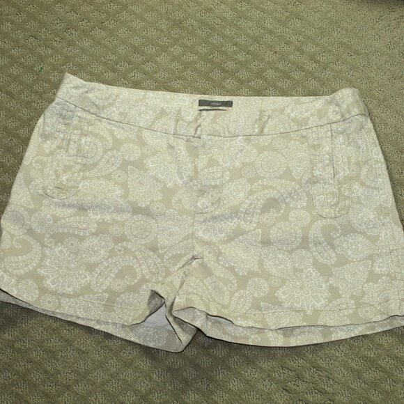 Gap Women's Size 12 Beige Paisley Mid Rise 4" Shorts - Picture 1 of 6